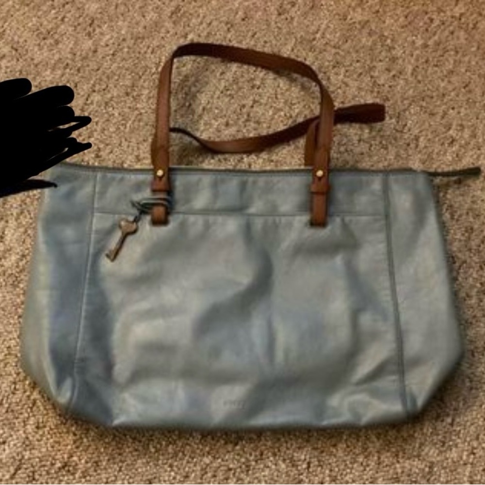 Fossil tote